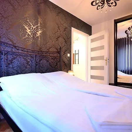Victus Apartamenty, La Figure 소포트