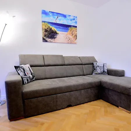 Victus Apartamenty, La Figure *