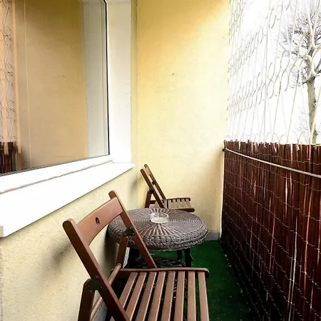Victus Apartamenty, La Figure Σόποτ