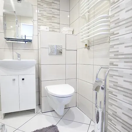 Victus Apartamenty, La Figure
