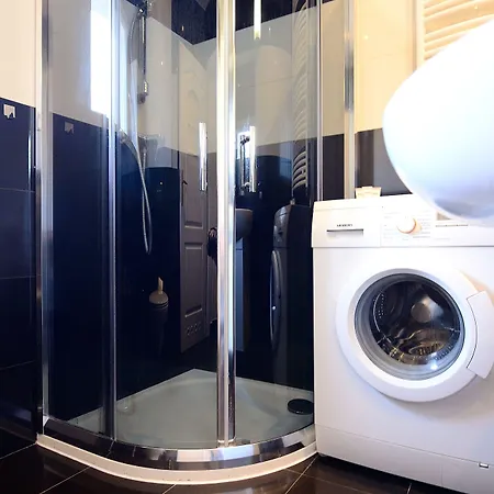 Victus Apartamenty, La Figure *
